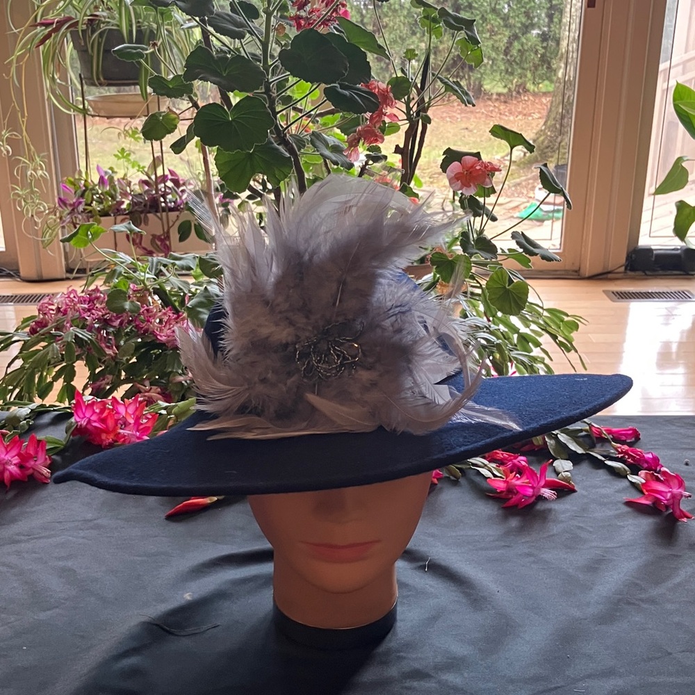 Elegant Navy Wool Women's Hat with Feather Accent